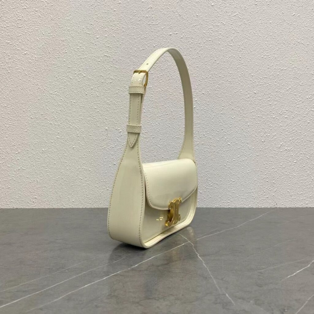 CELINE 赛琳 凯旋门腋下包20cm 漆皮奶白色 Triomphe 单肩包 – Image 2 CELINE 赛琳 凯旋门腋下包20cm 漆皮奶白色 Triomphe 单肩包 – Image 2