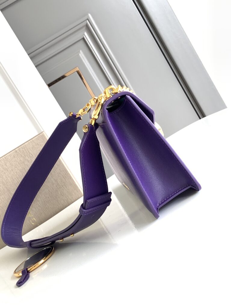 BVLGARI宝格丽 Serpenti East-West 粗链条包 明亮紫水晶色都会小牛皮单肩腋下包28cm – Image 2 BVLGARI宝格丽 Serpenti East-West 粗链条包 明亮紫水晶色都会小牛皮单肩腋下包28cm – Image 2