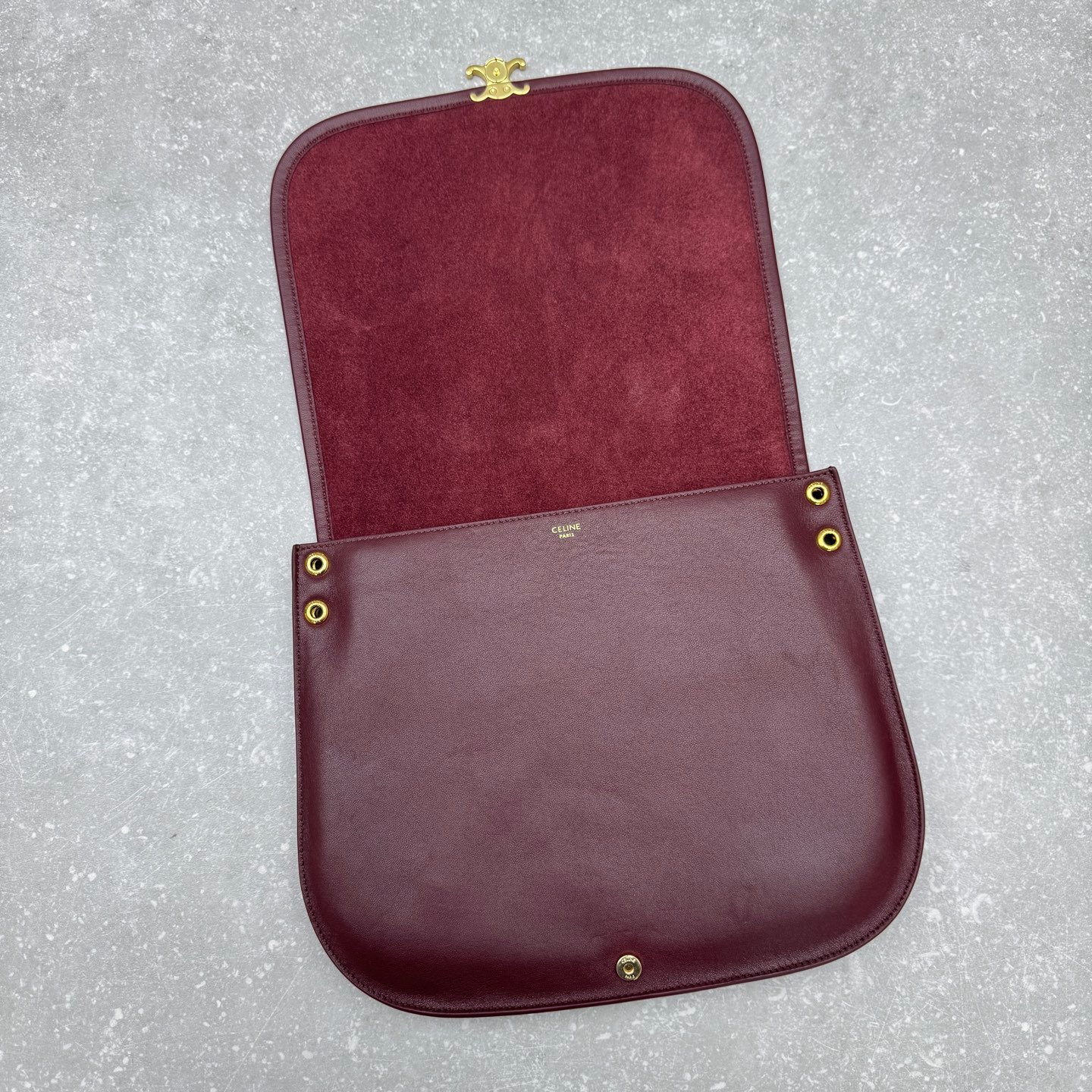 20-60.jpeg Celine 赛琳 亮泽小羊皮超大号单肩包32cm Soft Triomphe 女士Besace包 - 图片 12