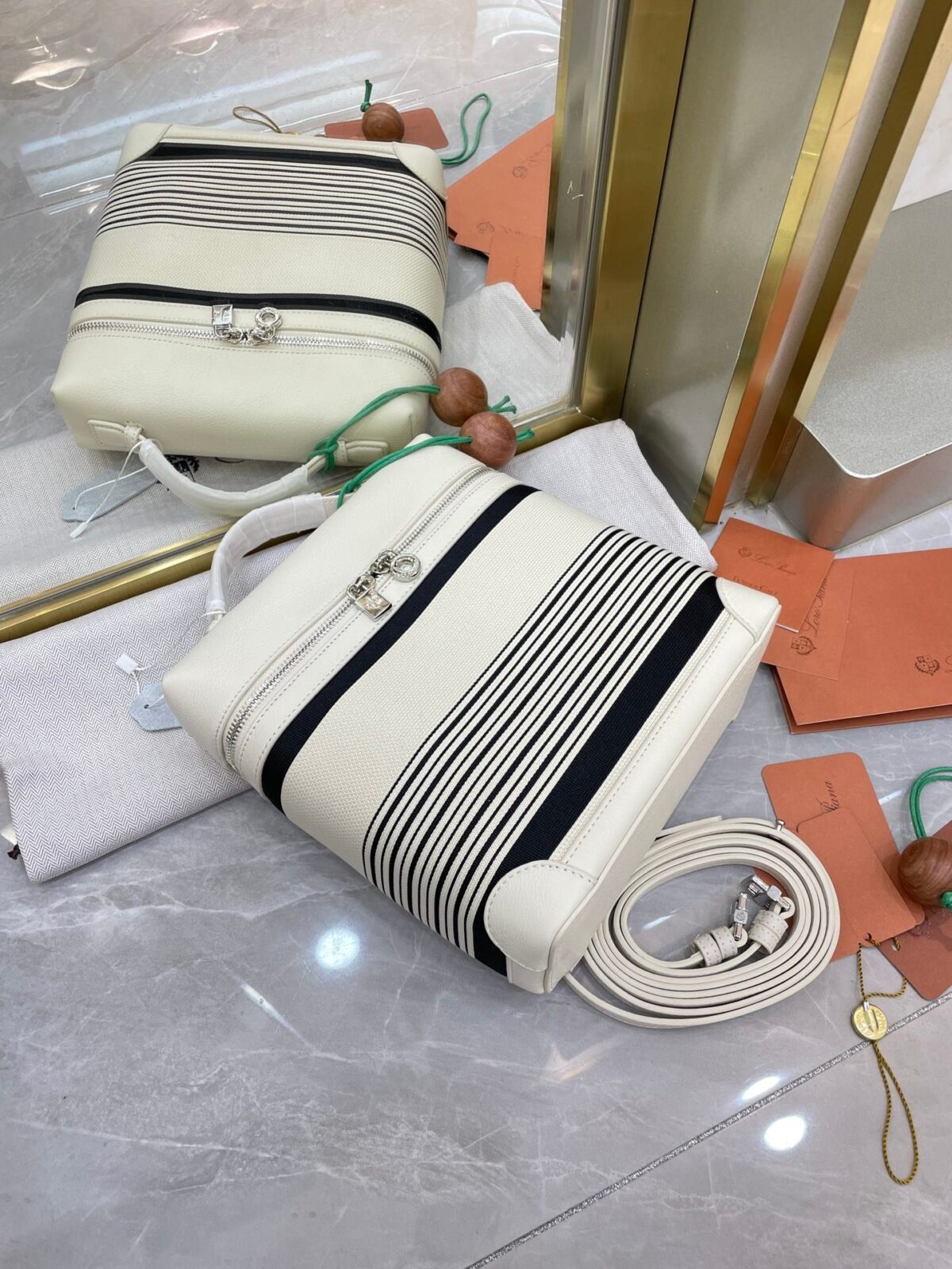 20-76.jpeg Loro Piana 诺悠翩雅 L23.5 Extra Pocket 背包 条纹帆布拼接小牛皮迷你包 多功能两用手提/单肩 - 图片 9