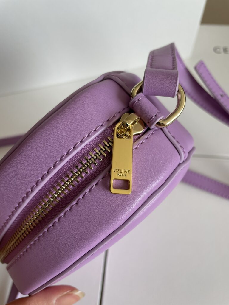 赛琳 CELINE 光滑牛皮椭圆形斜挎包16cm 小月饼包 多色可选 TRIOMPHE 标志印花 – Image 13 赛琳 CELINE 光滑牛皮椭圆形斜挎包16cm 小月饼包 多色可选 TRIOMPHE 标志印花 – Image 13