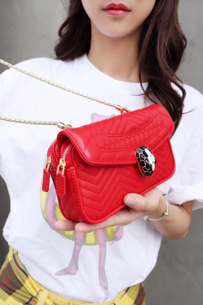 BVLGARI 宝格丽 Serpenti 绗缝小羊皮三用胸包19cm 单肩包斜挎包多色 – Image 9 BVLGARI 宝格丽 Serpenti 绗缝小羊皮三用胸包19cm 单肩包斜挎包多色 – Image 9