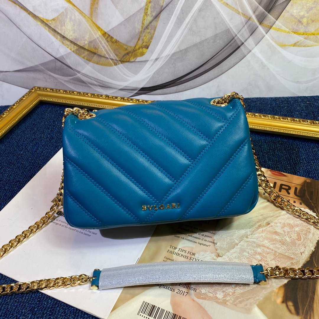 21-56.jpeg BVLGARI 宝格丽 Serpenti Forever 系列人字纹绗缝小牛皮单肩包22.5cm 女士斜挎手提包 配蛇头搭扣 - 图片 8