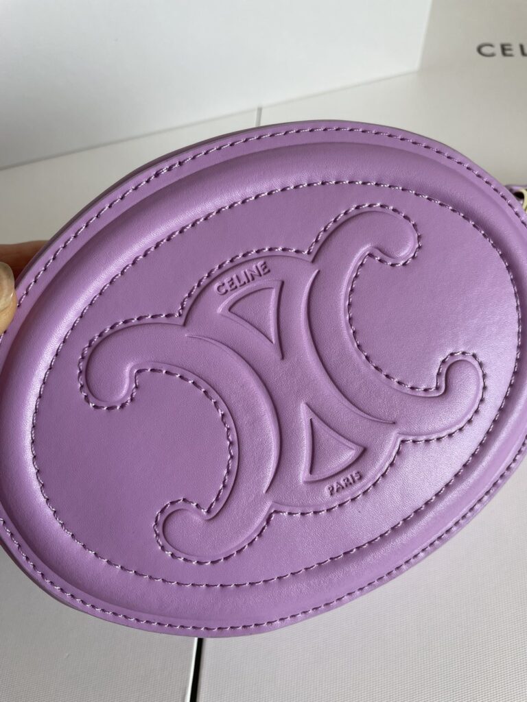 赛琳 CELINE 光滑牛皮椭圆形斜挎包16cm 小月饼包 多色可选 TRIOMPHE 标志印花 – Image 14 赛琳 CELINE 光滑牛皮椭圆形斜挎包16cm 小月饼包 多色可选 TRIOMPHE 标志印花 – Image 14