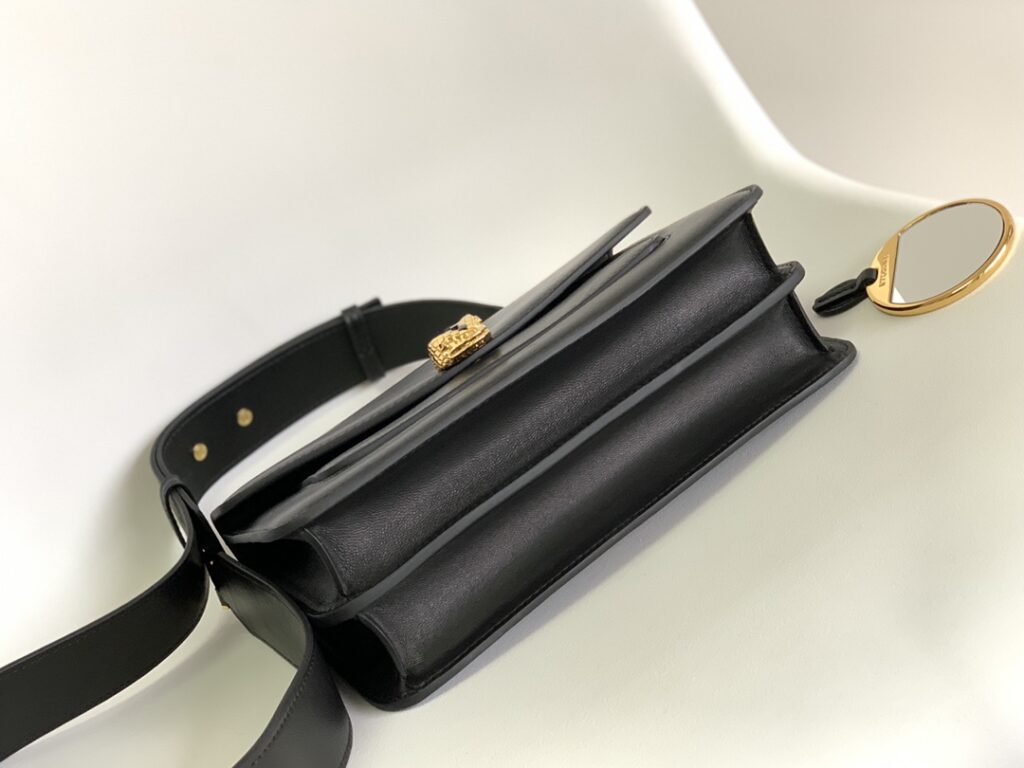 BVLGARI 宝格丽 Serpenti Forever 蛇头包小羊皮单肩斜挎包女包 4色25cm 粗链条琴谱包 – Image 7 BVLGARI 宝格丽 Serpenti Forever 蛇头包小羊皮单肩斜挎包女包 4色25cm 粗链条琴谱包 – Image 7