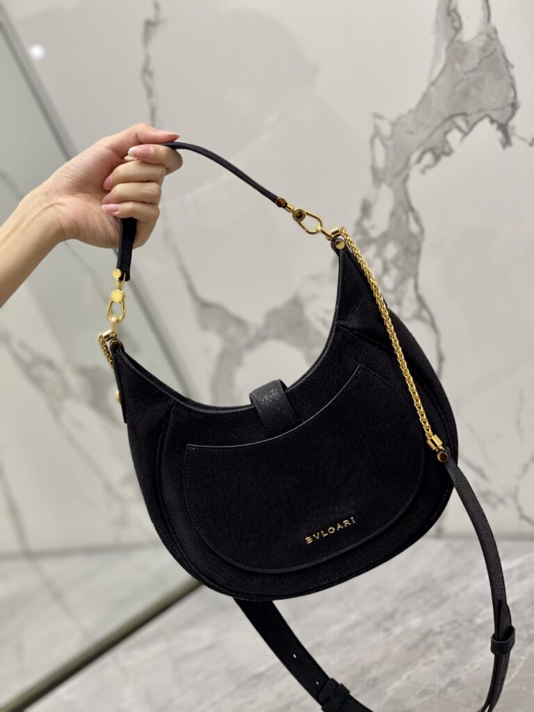 BVLGARI 宝格丽 SERPENTI ELLIPSE系列大号新月斜挎包 经典蛇头时尚单肩手提女包 4色可选 – Image 12 BVLGARI 宝格丽 SERPENTI ELLIPSE系列大号新月斜挎包 经典蛇头时尚单肩手提女包 4色可选 – Image 12