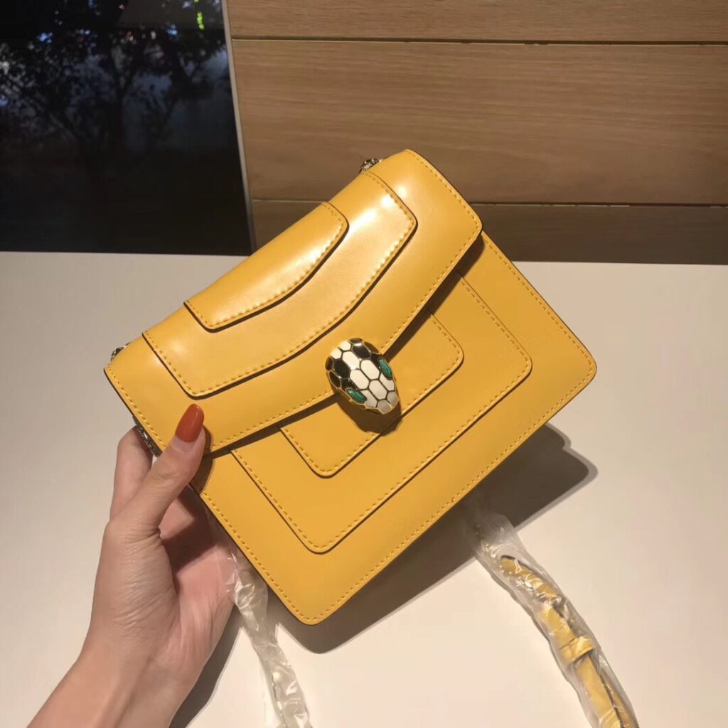 宝格丽 BVLGARI Serpenti 蛇头包 20cm小号单链条单肩斜挎包 进口牛皮6色 – Image 11 宝格丽 BVLGARI Serpenti 蛇头包 20cm小号单链条单肩斜挎包 进口牛皮6色 – Image 11