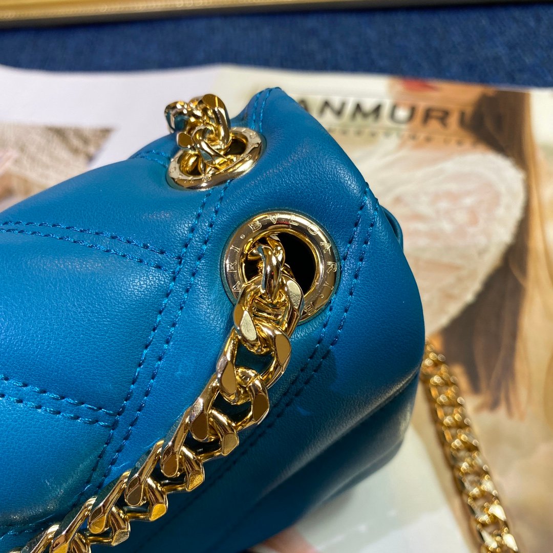 24-45.jpeg BVLGARI 宝格丽 Serpenti Forever 系列人字纹绗缝小牛皮单肩包22.5cm 女士斜挎手提包 配蛇头搭扣 - 图片 10
