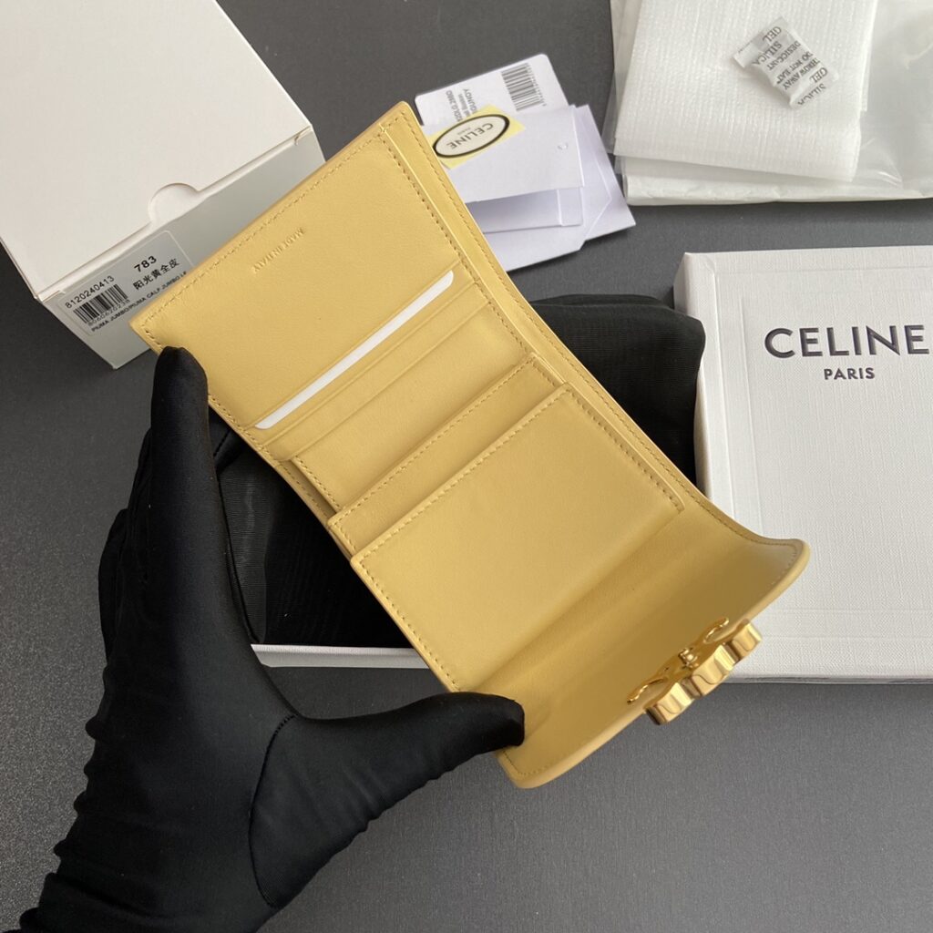 赛琳 CELINE 凯旋门短款钱包9.5cm 6款配色 经典Triomphe系列 – Image 8 赛琳 CELINE 凯旋门短款钱包9.5cm 6款配色 经典Triomphe系列 – Image 8
