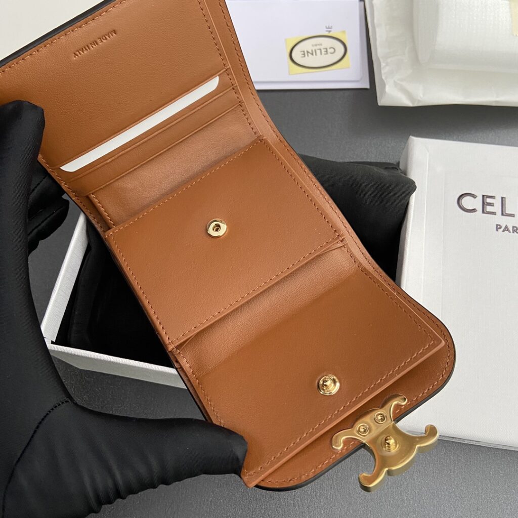CELINE 赛琳 TRIOMPHE 凯旋门老花短款三折钱包10.5cm – Image 11 CELINE 赛琳 TRIOMPHE 凯旋门老花短款三折钱包10.5cm – Image 11