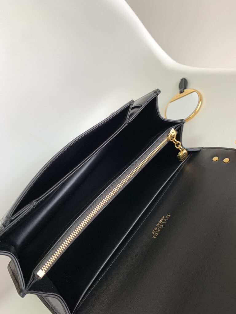 BVLGARI 宝格丽 Serpenti Forever 蛇头包小羊皮单肩斜挎包女包 4色25cm 粗链条琴谱包 – Image 10 BVLGARI 宝格丽 Serpenti Forever 蛇头包小羊皮单肩斜挎包女包 4色25cm 粗链条琴谱包 – Image 10