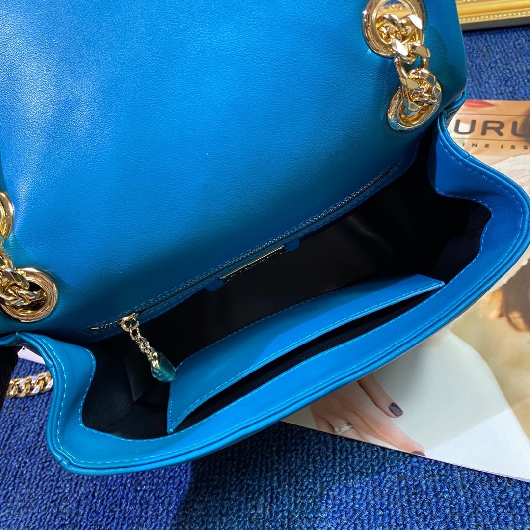 26-49-1.jpeg BVLGARI 宝格丽 Serpenti Forever 系列人字纹绗缝小牛皮单肩包22.5cm 女士斜挎手提包 配蛇头搭扣 - 图片 12