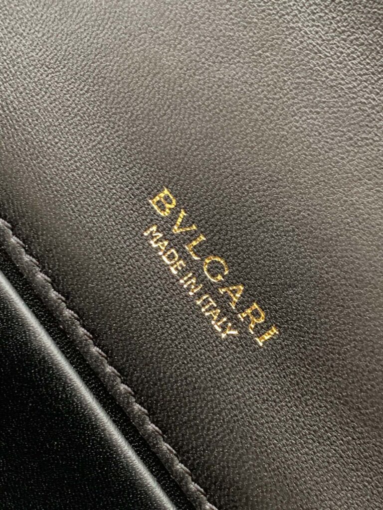 BVLGARI 宝格丽 Serpenti Forever 蛇头包小羊皮单肩斜挎包女包 4色25cm 粗链条琴谱包 – Image 11 BVLGARI 宝格丽 Serpenti Forever 蛇头包小羊皮单肩斜挎包女包 4色25cm 粗链条琴谱包 – Image 11