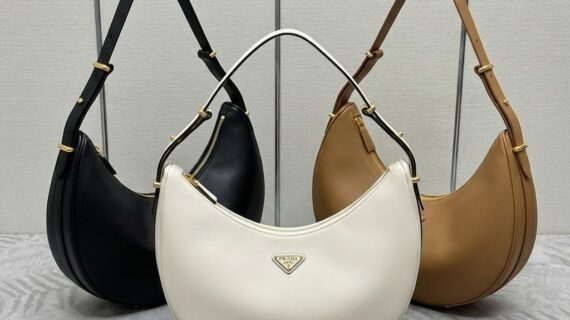 普拉达 月亮包35cm Prada Arqué 大号Moon手提单肩包 1BC212 普拉达 月亮包35cm Prada Arqué 大号Moon手提单肩包 1BC212