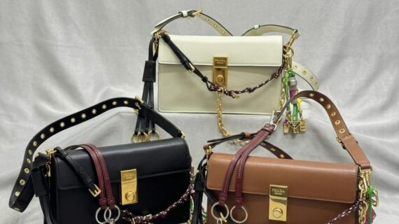 普拉达 皮革斜挎包 PRADA Soft Sound 链条包带可拆卸吊坠1BD379 黑白棕 普拉达 皮革斜挎包 PRADA Soft Sound 链条包带可拆卸吊坠1BD379 黑白棕
