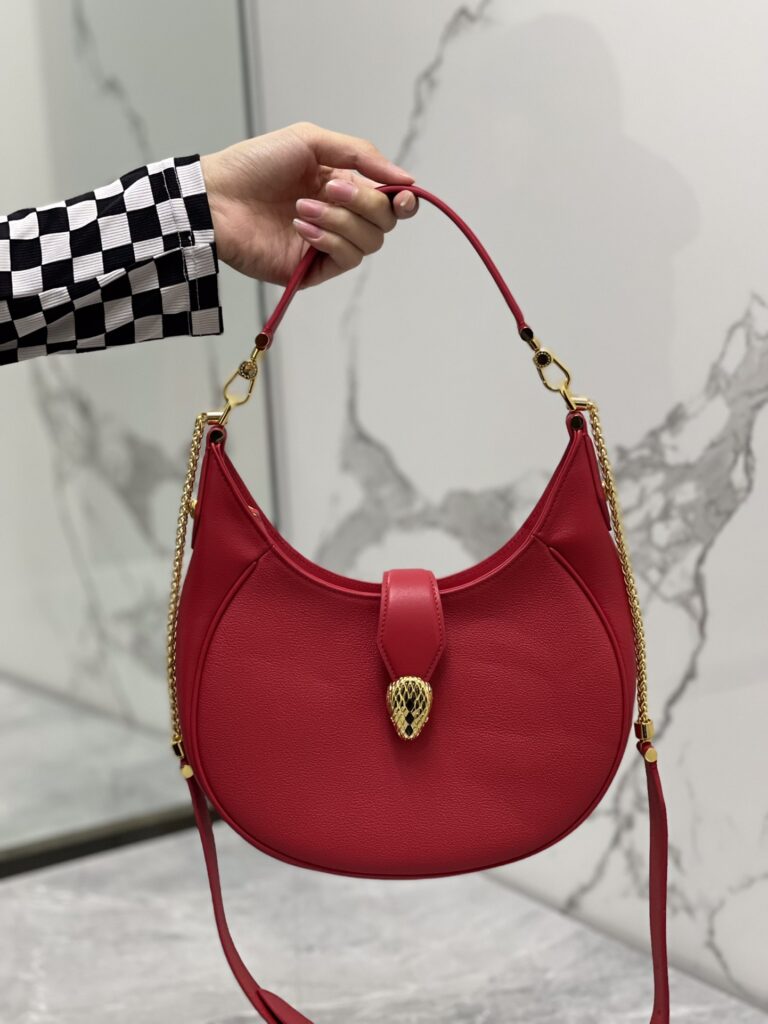 BVLGARI 宝格丽 SERPENTI ELLIPSE系列大号新月斜挎包 经典蛇头时尚单肩手提女包 4色可选 – Image 13 BVLGARI 宝格丽 SERPENTI ELLIPSE系列大号新月斜挎包 经典蛇头时尚单肩手提女包 4色可选 – Image 13