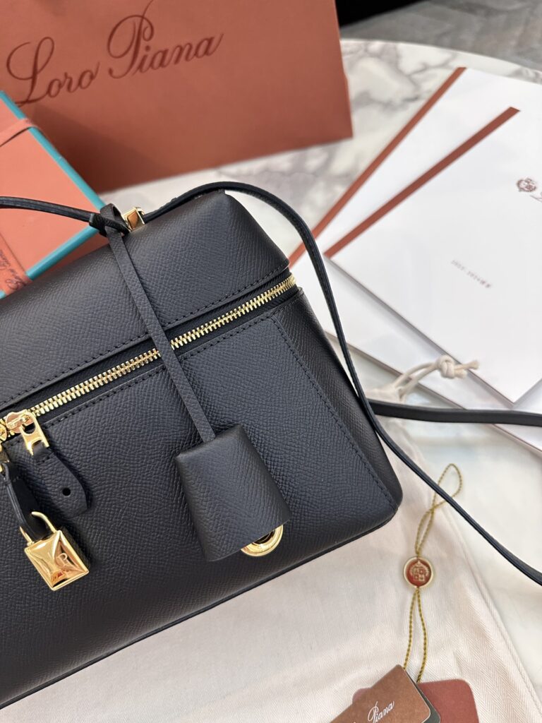 Loro Piana 诺悠翩雅 Extra Bag L27盒饭包 轻奢风天花板手提包 全系列十余色 – Image 7 Loro Piana 诺悠翩雅 Extra Bag L27盒饭包 轻奢风天花板手提包 全系列十余色 – Image 7