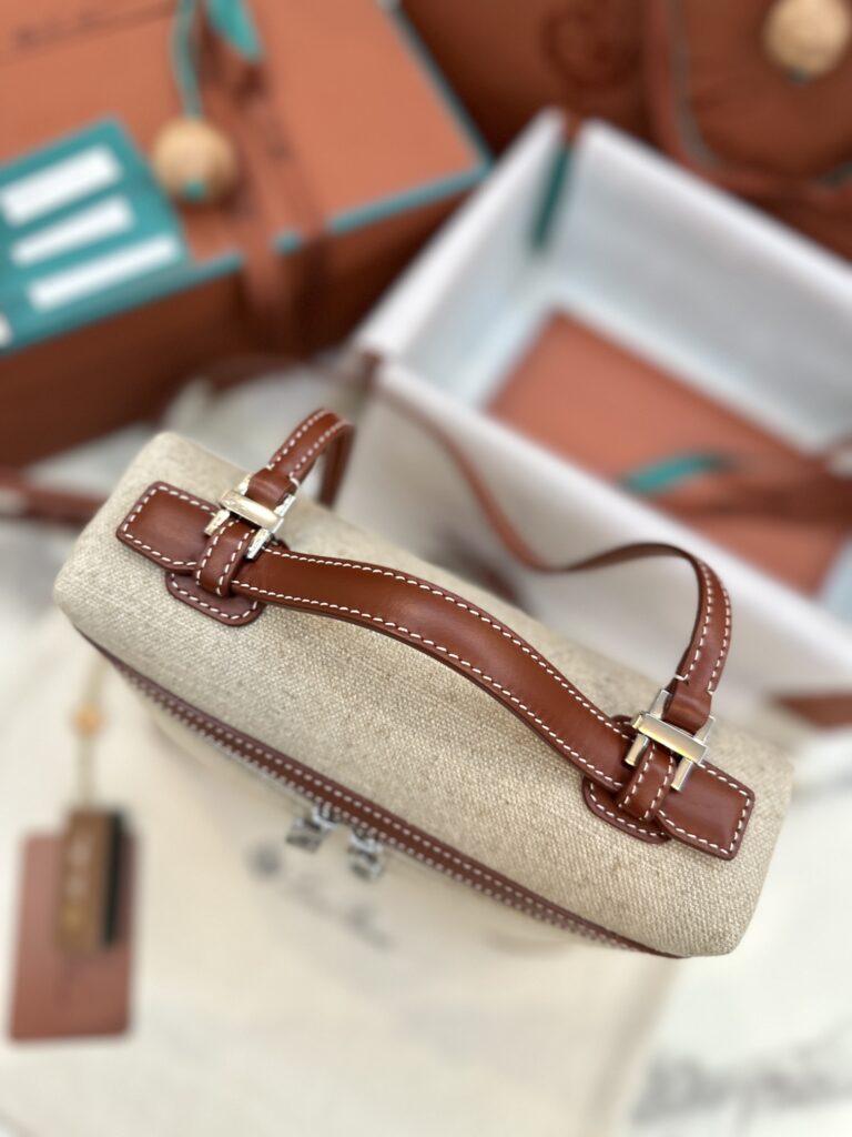 诺悠翩雅 Loro Piana Extra Pocket 亚麻帆布双肩包 21x23x8cm 背包 – Image 3 诺悠翩雅 Loro Piana Extra Pocket 亚麻帆布双肩包 21x23x8cm 背包 – Image 3