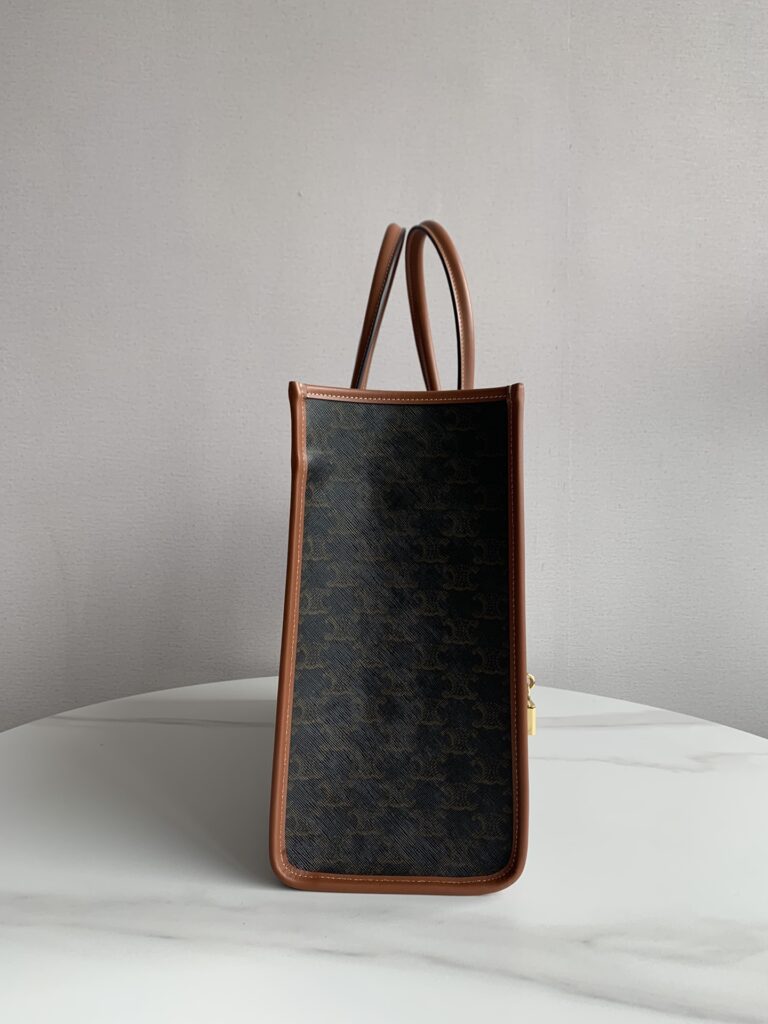 赛琳 CELINE 标志印花牛皮横款手提包43cm 黄褐色凯旋门 Canvas 托特包 TRIOMPHE – Image 3 赛琳 CELINE 标志印花牛皮横款手提包43cm 黄褐色凯旋门 Canvas 托特包 TRIOMPHE – Image 3