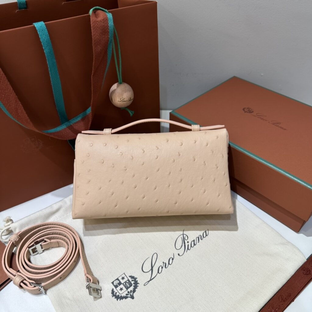 诺悠翩雅 Loro Piana Extra Pocket L19 鸵鸟纹包包 顶级老钱风手提斜挎包 6色 – Image 9 诺悠翩雅 Loro Piana Extra Pocket L19 鸵鸟纹包包 顶级老钱风手提斜挎包 6色 – Image 9