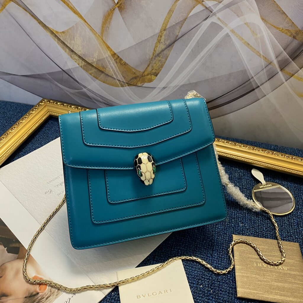 宝格丽 BVLGARI Serpenti 蛇头包 20cm小号单链条单肩斜挎包 进口牛皮6色 – Image 13 宝格丽 BVLGARI Serpenti 蛇头包 20cm小号单链条单肩斜挎包 进口牛皮6色 – Image 13