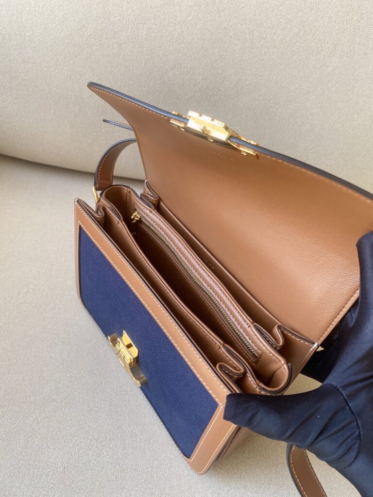 赛琳 CELINE 凯旋门中号帆布拼接皮革单肩包 22.5cm 复古老花刺绣翻盖包 – Image 14 赛琳 CELINE 凯旋门中号帆布拼接皮革单肩包 22.5cm 复古老花刺绣翻盖包 – Image 14