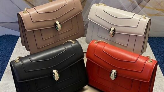 BVLGARI 宝格丽 大号28cm 牛皮单肩斜挎包 4色可选 BVLGARI 宝格丽 大号28cm 牛皮单肩斜挎包 4色可选