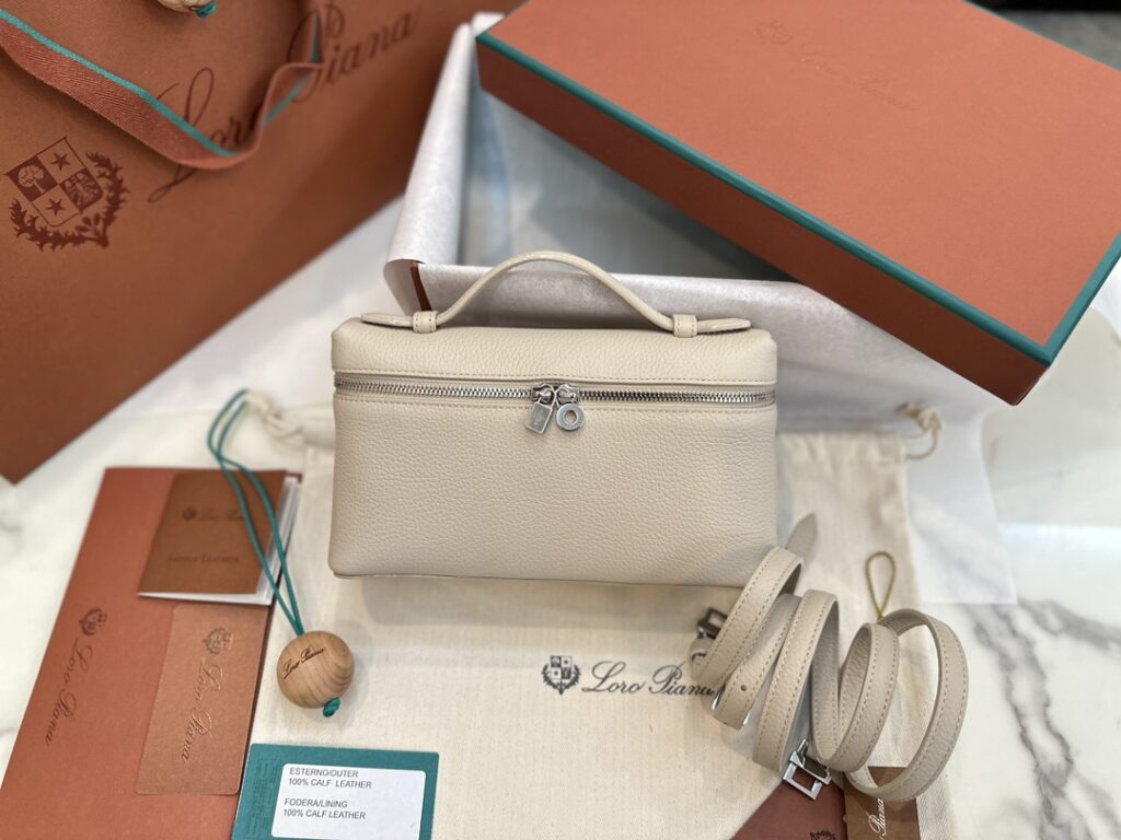 Loro Piana 诺悠翩雅 Extra Pocket L19 饭盒包 可斜挎肩背手提包 全颜色可选 – Image 8 Loro Piana 诺悠翩雅 Extra Pocket L19 饭盒包 可斜挎肩背手提包 全颜色可选 – Image 8