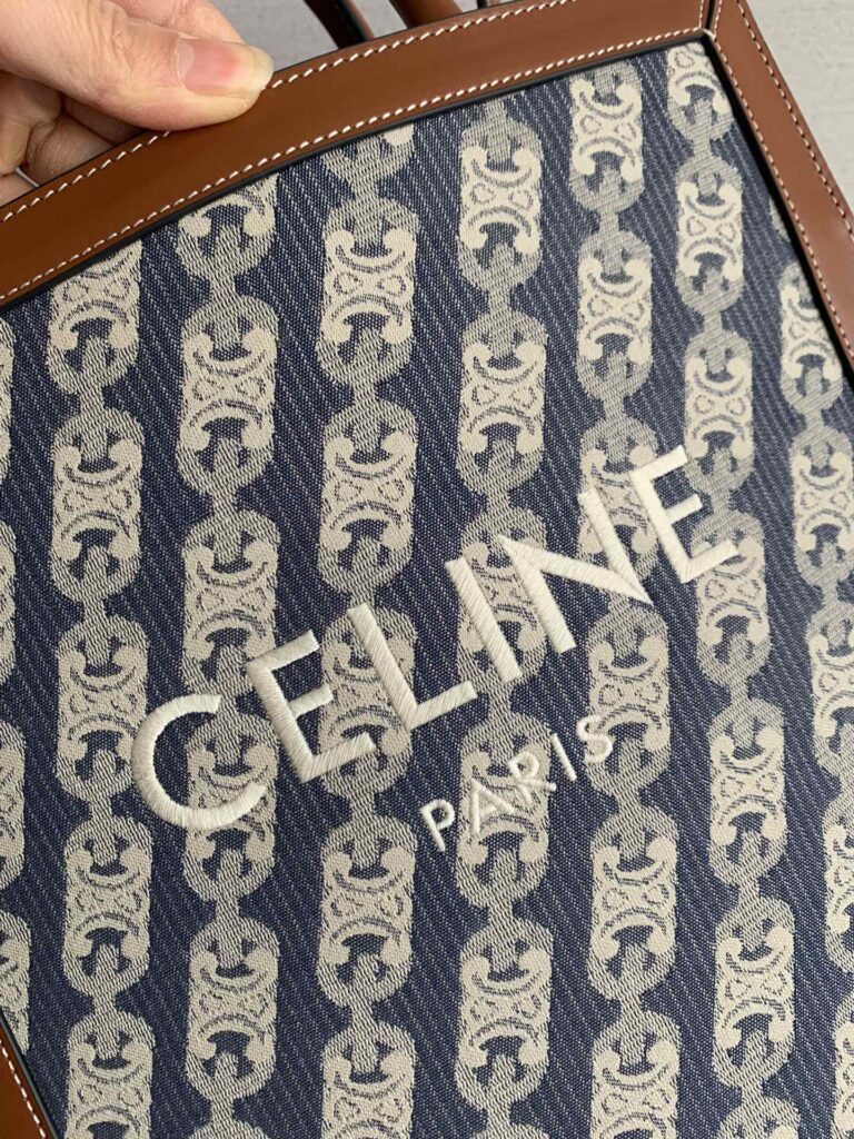 Celine 赛琳 凯旋门提花刺绣琴谱包 Vertical Cabas 小号迷你托特包 – Image 4 Celine 赛琳 凯旋门提花刺绣琴谱包 Vertical Cabas 小号迷你托特包 – Image 4