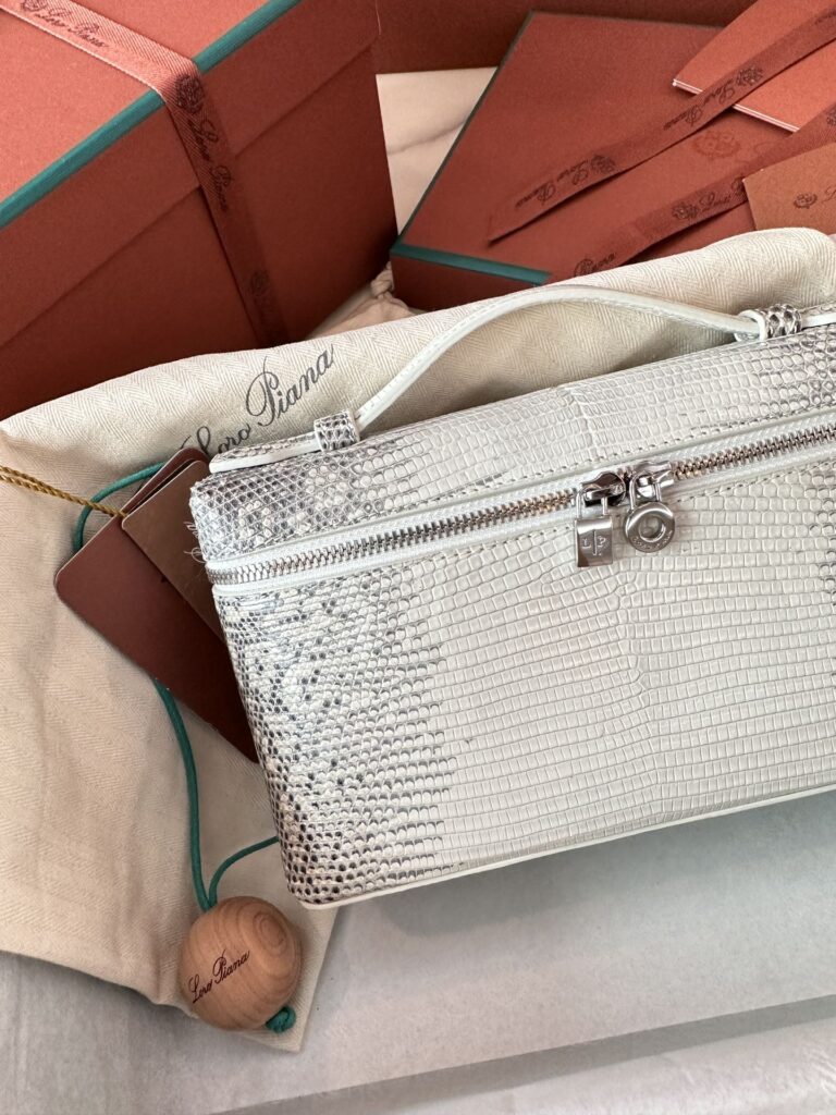 Loro Piana 诺悠翩雅 Extra Pocket L19 喜马拉雅蜥蜴皮手袋 饭盒包 – Image 4 Loro Piana 诺悠翩雅 Extra Pocket L19 喜马拉雅蜥蜴皮手袋 饭盒包 – Image 4