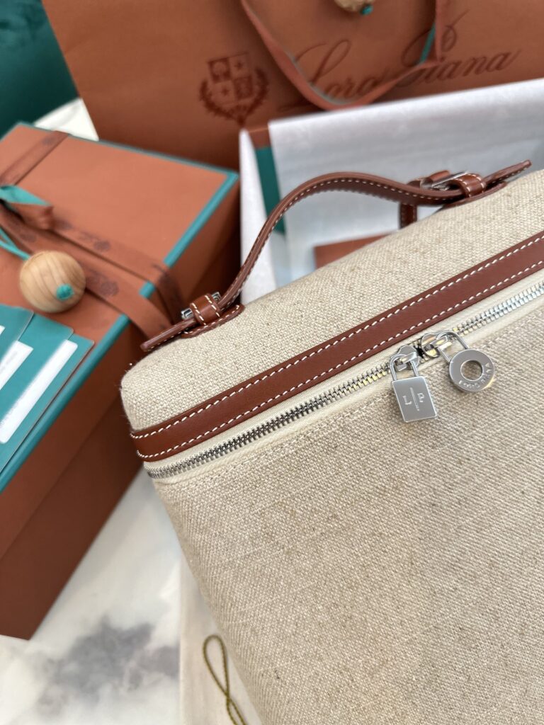 诺悠翩雅 Loro Piana Extra Pocket 亚麻帆布双肩包 21x23x8cm 背包 – Image 4 诺悠翩雅 Loro Piana Extra Pocket 亚麻帆布双肩包 21x23x8cm 背包 – Image 4