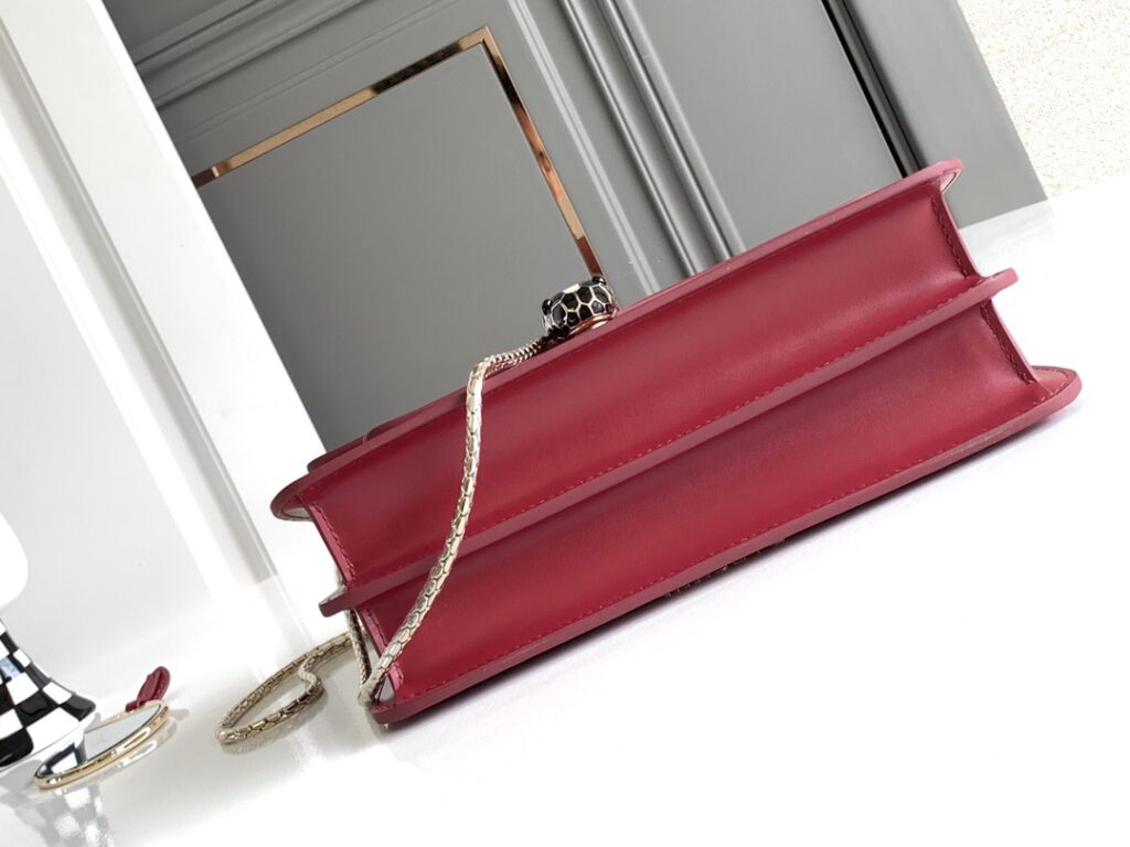 宝格丽 BVLGARI 蛇头翻盖包 25cm Serpenti Forever 多色细腻小牛皮 – Image 4 宝格丽 BVLGARI 蛇头翻盖包 25cm Serpenti Forever 多色细腻小牛皮 – Image 4