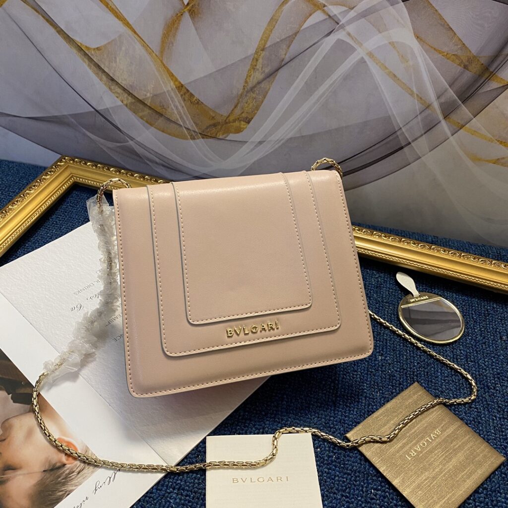 宝格丽 BVLGARI Serpenti 蛇头包 20cm小号单链条单肩斜挎包 进口牛皮6色 – Image 15 宝格丽 BVLGARI Serpenti 蛇头包 20cm小号单链条单肩斜挎包 进口牛皮6色 – Image 15