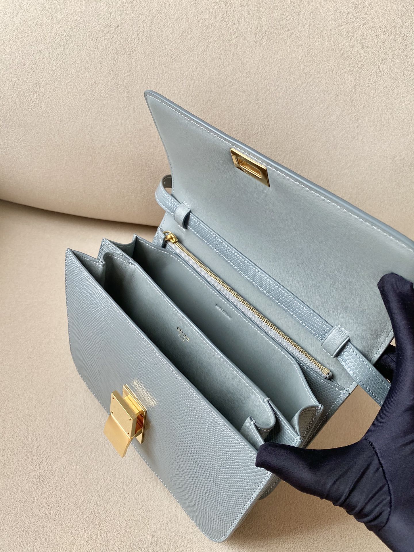 Celine 赛琳中号豆腐包 24cm Classic Box 细横纹小牛皮单肩斜挎包 6色可选 – Image 12 Celine 赛琳中号豆腐包 24cm Classic Box 细横纹小牛皮单肩斜挎包 6色可选 – Image 12