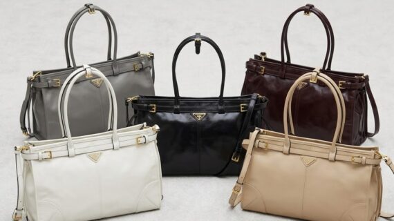 普拉达 PRADA Soft Lux 大号托特包38cm 顶级复古油腊皮配肩带 1BA433 普拉达 PRADA Soft Lux 大号托特包38cm 顶级复古油腊皮配肩带 1BA433