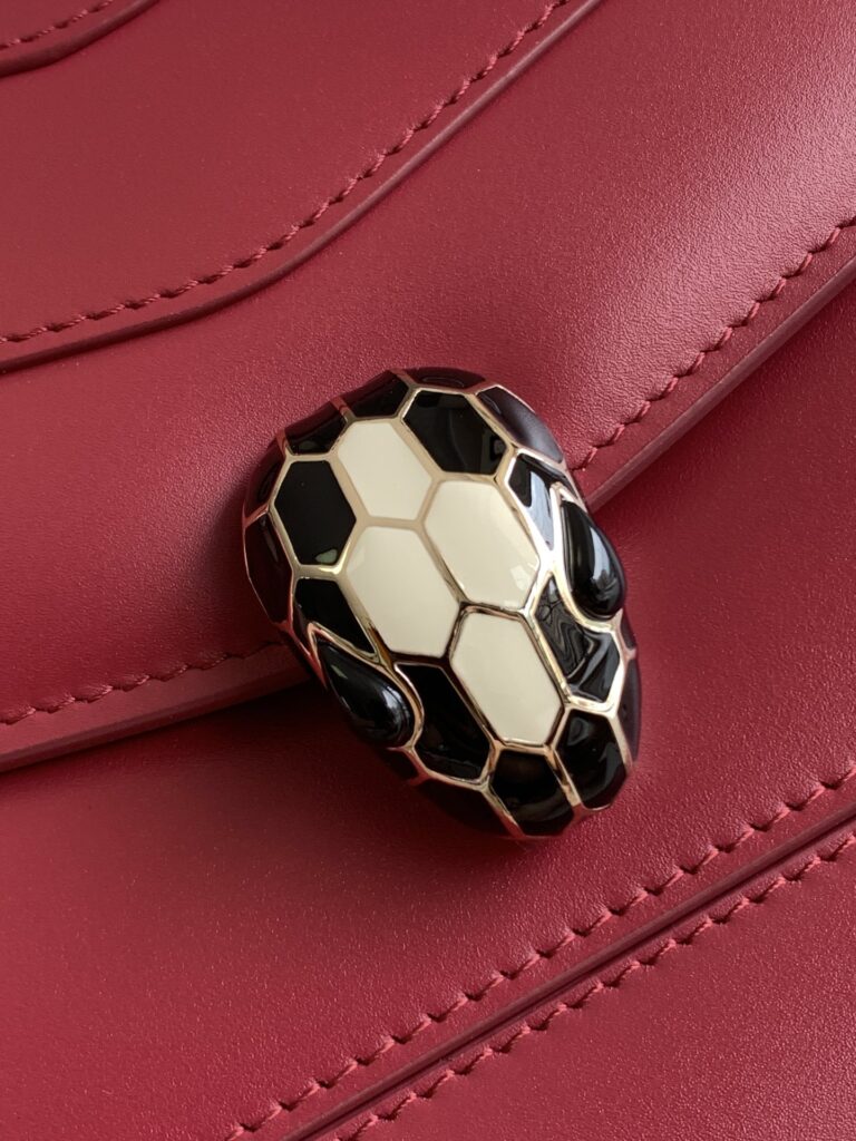 宝格丽 BVLGARI 蛇头翻盖包 25cm Serpenti Forever 多色细腻小牛皮 – Image 5 宝格丽 BVLGARI 蛇头翻盖包 25cm Serpenti Forever 多色细腻小牛皮 – Image 5