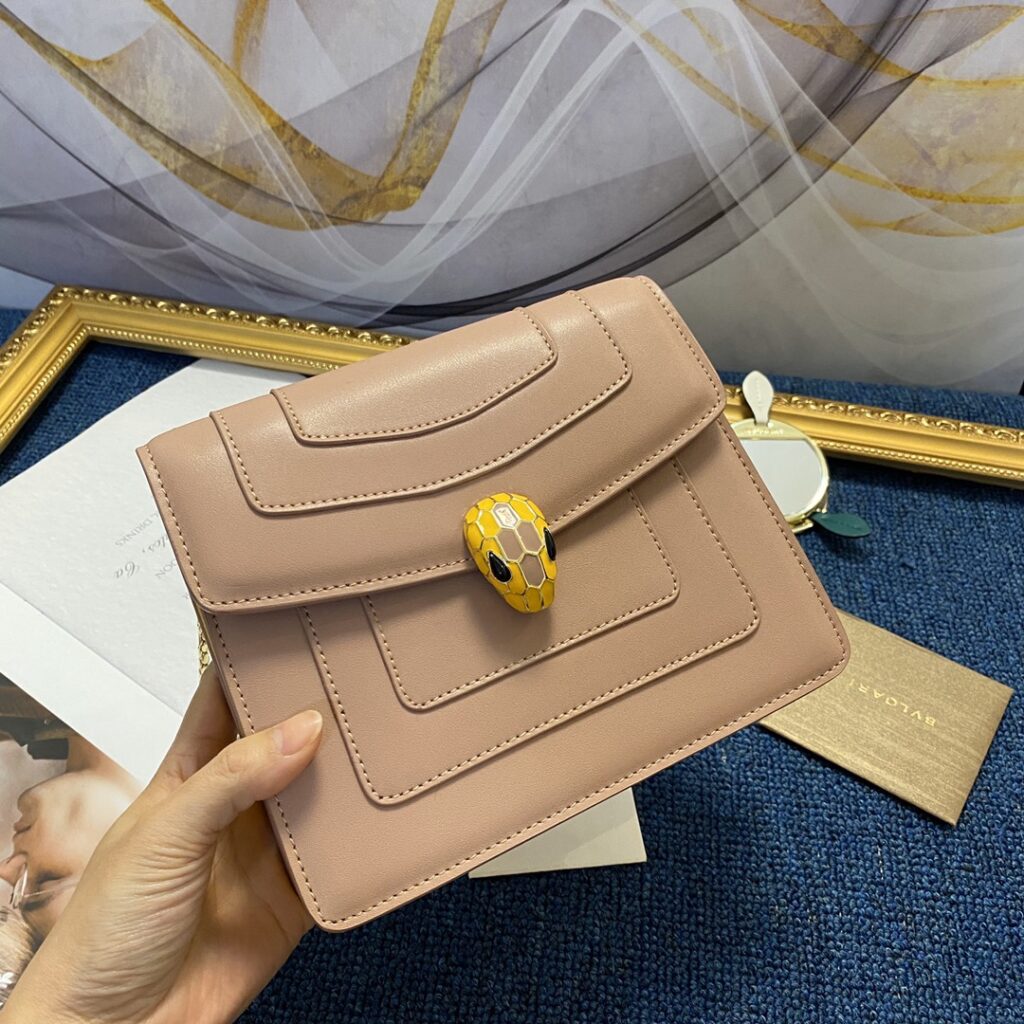 宝格丽 BVLGARI Serpenti 蛇头包 20cm小号单链条单肩斜挎包 进口牛皮6色 – Image 18 宝格丽 BVLGARI Serpenti 蛇头包 20cm小号单链条单肩斜挎包 进口牛皮6色 – Image 18