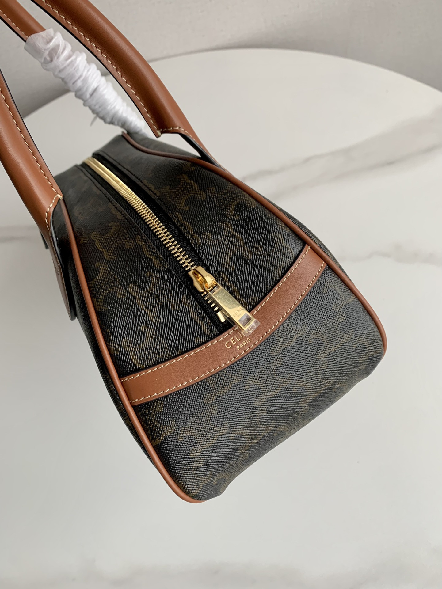 赛琳 Celine TECKEL 中号凯旋门印花牛皮手袋 复古腊肠包 – Image 6 赛琳 Celine TECKEL 中号凯旋门印花牛皮手袋 复古腊肠包 – Image 6