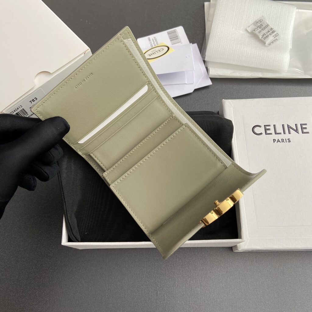 赛琳 CELINE 凯旋门短款钱包9.5cm 6款配色 经典Triomphe系列 – Image 4 赛琳 CELINE 凯旋门短款钱包9.5cm 6款配色 经典Triomphe系列 – Image 4