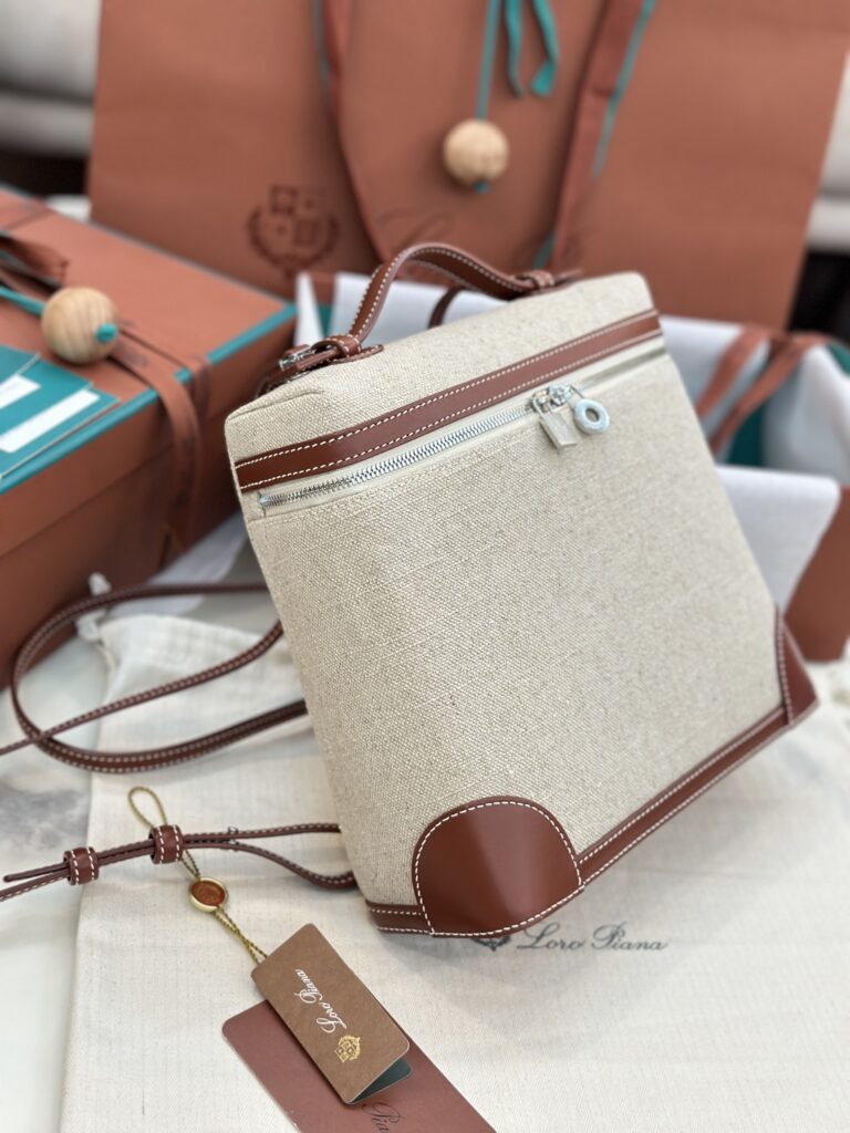 诺悠翩雅 Loro Piana Extra Pocket 亚麻帆布双肩包 21x23x8cm 背包 – Image 6 诺悠翩雅 Loro Piana Extra Pocket 亚麻帆布双肩包 21x23x8cm 背包 – Image 6
