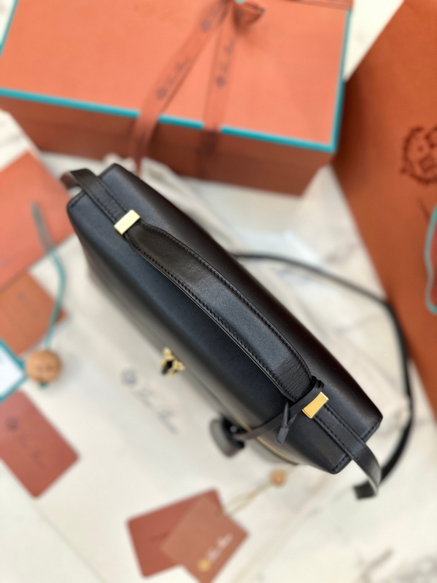 6-148.jpeg Loro Piana 诺悠翩雅 Extra Bag 27优质小牛皮手袋 配钢制五金 手提斜挎包 4色 - 图片 6