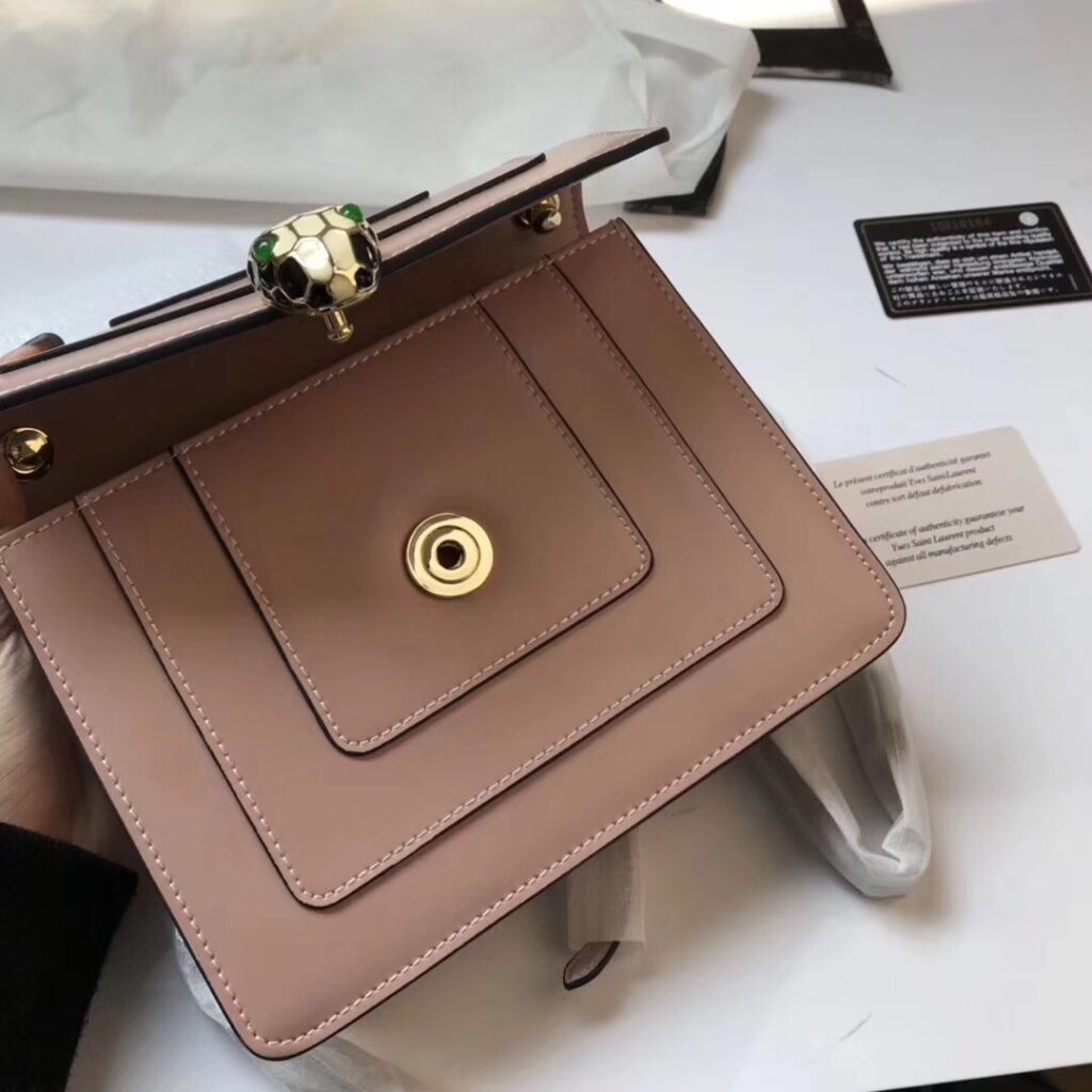 宝格丽 BVLGARI Serpenti 蛇头包 20cm小号单链条单肩斜挎包 进口牛皮6色 – Image 5 宝格丽 BVLGARI Serpenti 蛇头包 20cm小号单链条单肩斜挎包 进口牛皮6色 – Image 5