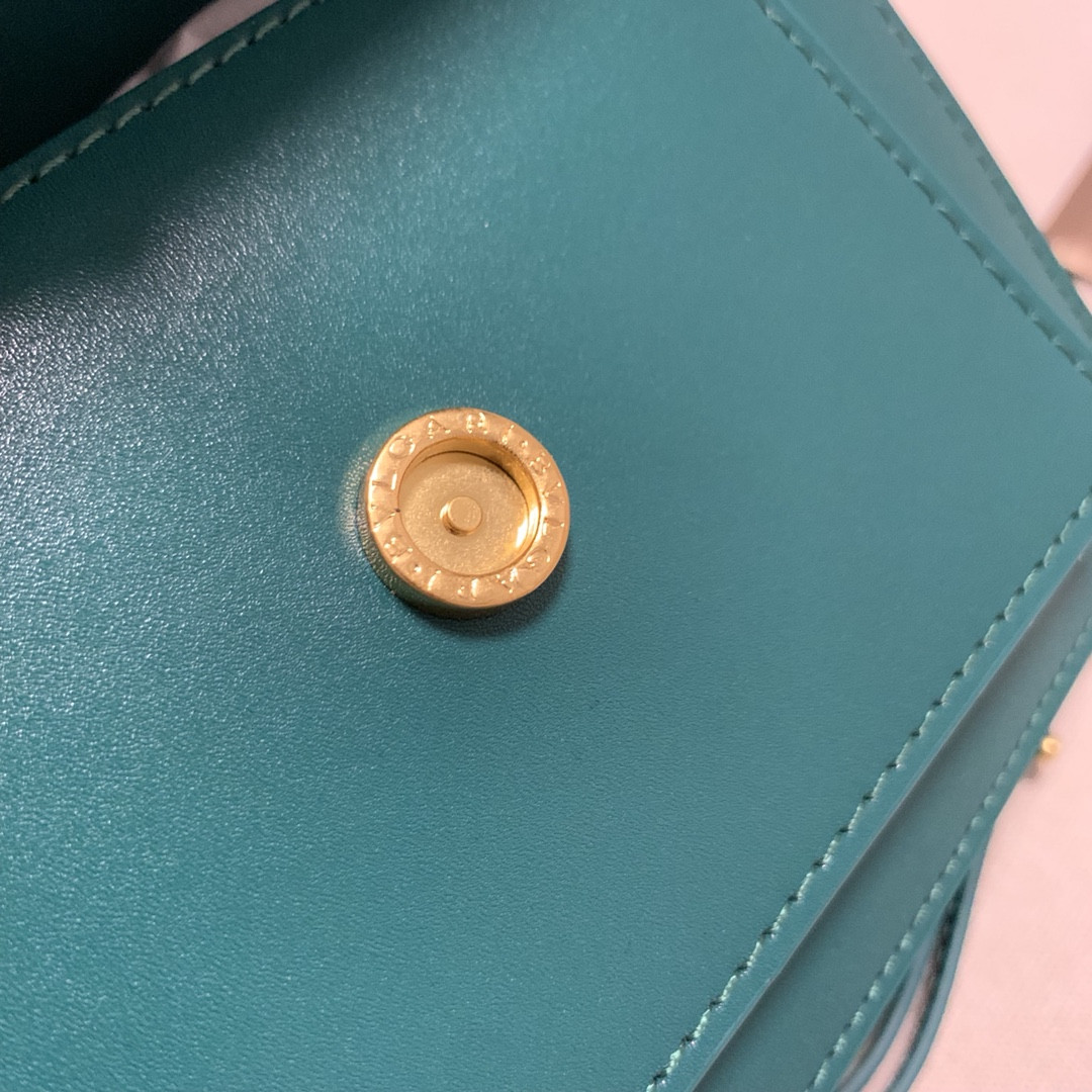 BVLGARI 宝格丽 Alexander Wang联名款 Serpenti Forever双蛇头包 7色多功能三合一单肩斜挎手提包18.5cm – Image 14 BVLGARI 宝格丽 Alexander Wang联名款 Serpenti Forever双蛇头包 7色多功能三合一单肩斜挎手提包18.5cm – Image 14