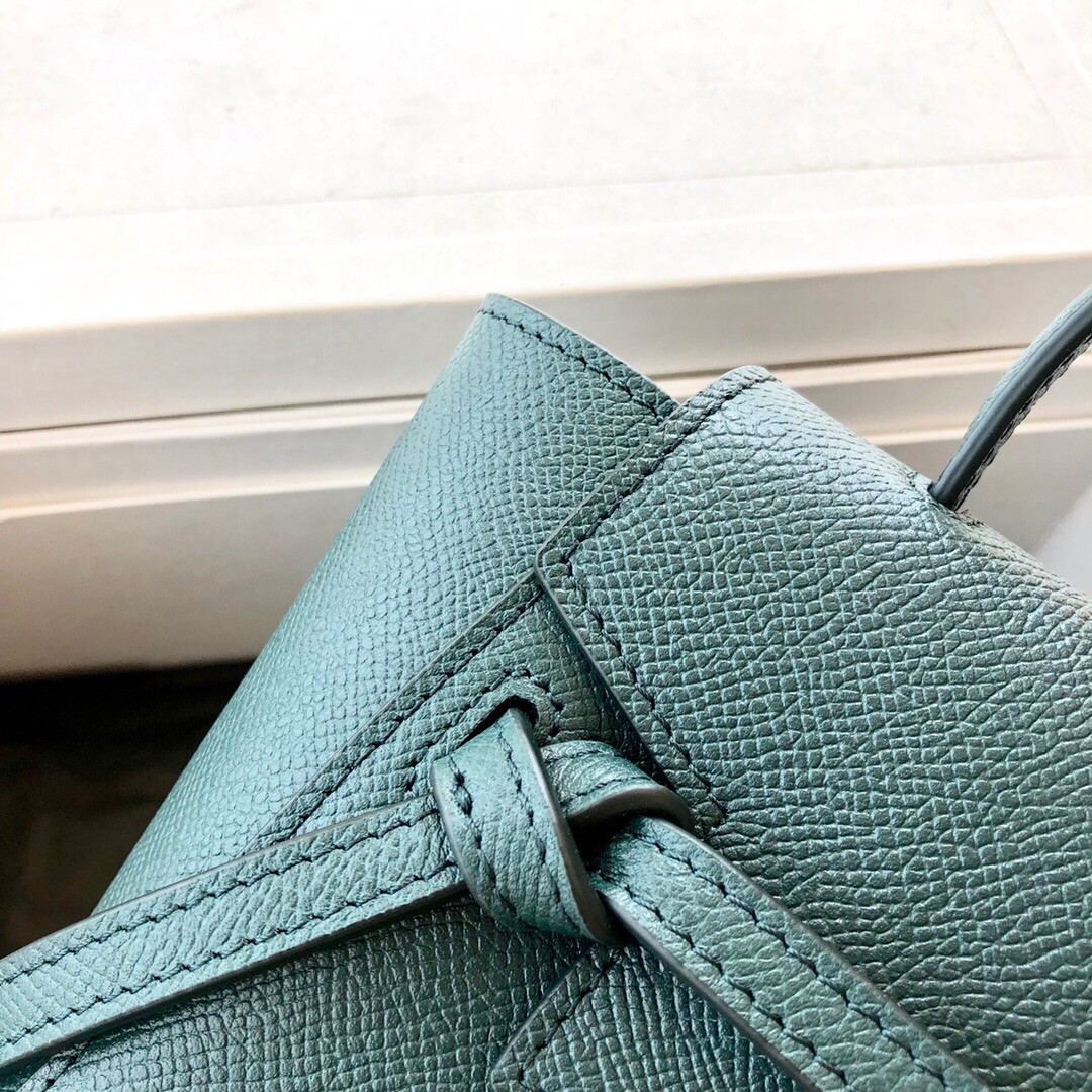 赛琳 CELINE 粒面牛皮鲶鱼包 BELT PICO 5色可选 2种尺寸斜挎包 21cm/15cm – Image 7 赛琳 CELINE 粒面牛皮鲶鱼包 BELT PICO 5色可选 2种尺寸斜挎包 21cm/15cm – Image 7