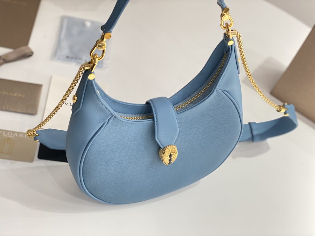 BVLGARI 宝格丽 SERPENTI ELLIPSE系列大号新月斜挎包 经典蛇头时尚单肩手提女包 4色可选 – Image 6 BVLGARI 宝格丽 SERPENTI ELLIPSE系列大号新月斜挎包 经典蛇头时尚单肩手提女包 4色可选 – Image 6