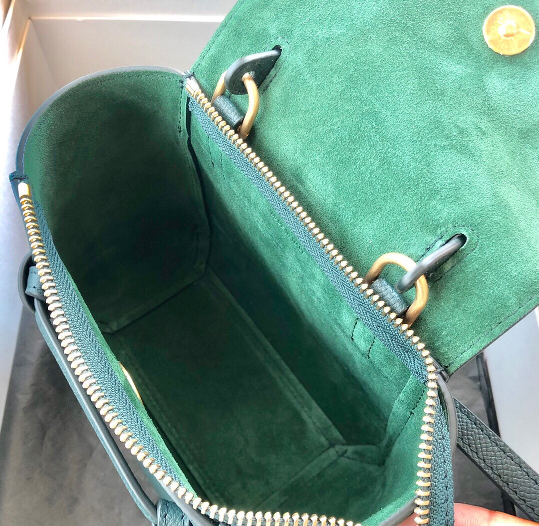 赛琳 CELINE 粒面牛皮鲶鱼包 BELT PICO 5色可选 2种尺寸斜挎包 21cm/15cm – Image 9 赛琳 CELINE 粒面牛皮鲶鱼包 BELT PICO 5色可选 2种尺寸斜挎包 21cm/15cm – Image 9