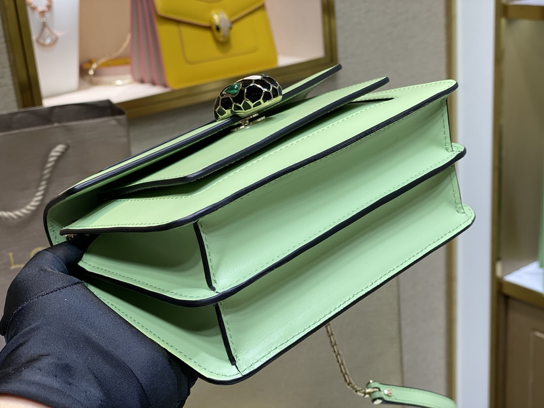 BVLGARI 宝格丽 Serpenti Forever 经典蛇头包 雏菊花托帕石色小牛皮单肩斜挎包19cm – Image 5 BVLGARI 宝格丽 Serpenti Forever 经典蛇头包 雏菊花托帕石色小牛皮单肩斜挎包19cm – Image 5