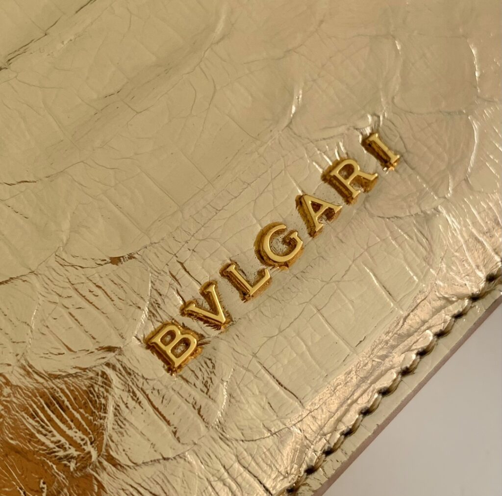 宝格丽 BVLGARI Serpenti Baia 肩包 Forever小号斜挎包 金色Molten蟒蛇皮单肩包 – Image 12 宝格丽 BVLGARI Serpenti Baia 肩包 Forever小号斜挎包 金色Molten蟒蛇皮单肩包 – Image 12