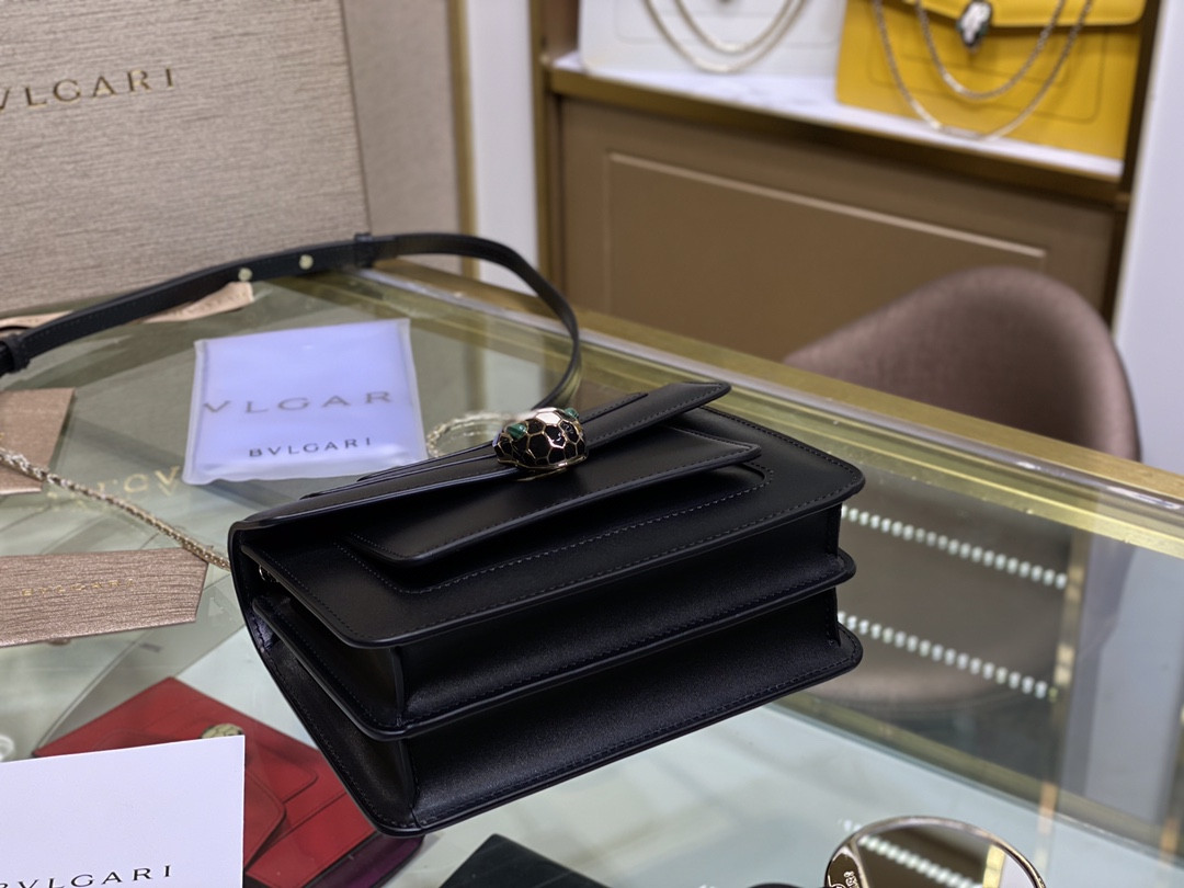 BVLGARI 宝格丽 Serpenti Forever 经典蛇头包 雏菊花托帕石色小牛皮单肩斜挎包19cm – Image 12 BVLGARI 宝格丽 Serpenti Forever 经典蛇头包 雏菊花托帕石色小牛皮单肩斜挎包19cm – Image 12
