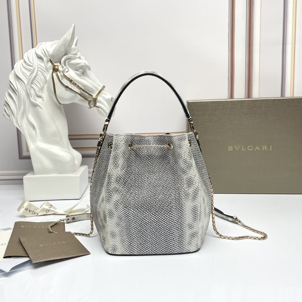 BVLGARI 宝格丽 经典蛇头包 限量水桶包 真皮单肩斜挎包7色 – Image 11 BVLGARI 宝格丽 经典蛇头包 限量水桶包 真皮单肩斜挎包7色 – Image 11
